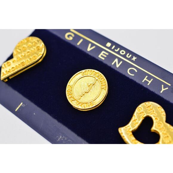 Givenchy 4G Vintage Logo Pin Lapels Tacs Set Heart Whistle Forty 40 Years Bin8 - Picture 7 of 10